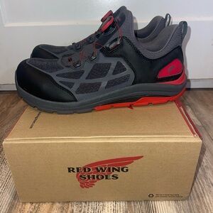 NEW Red Wing Men’s Steel Toe Athletic Work Shoe Cooltech Black Red 6343 Size 10